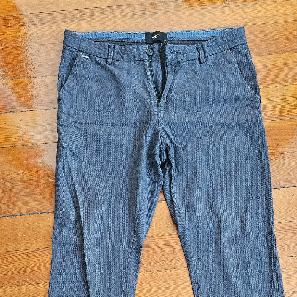 Reserved casual pants